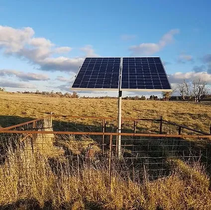 midland-solar-pumps-pumptec-panel-array-rural-farmland-L260209 Solar Pumptec panel array mounted on pole in rural Victorian farmland, providing reliable off-grid water pumping